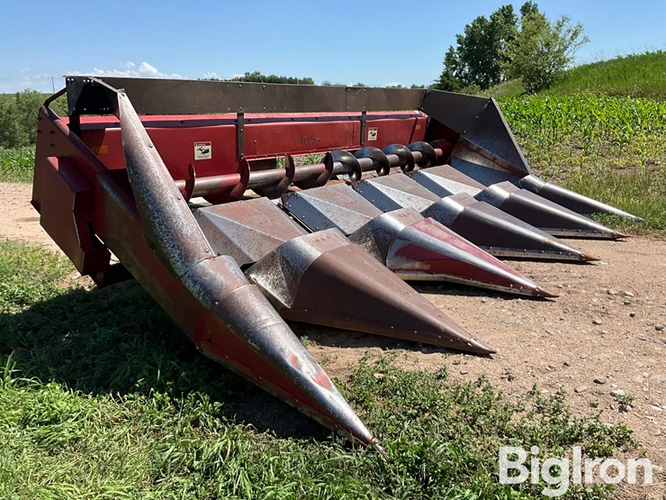 1990-case-ih-1054-image-3