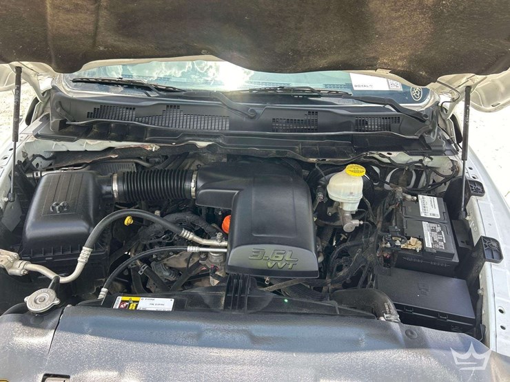 2020-ram-1500-classic-image-7