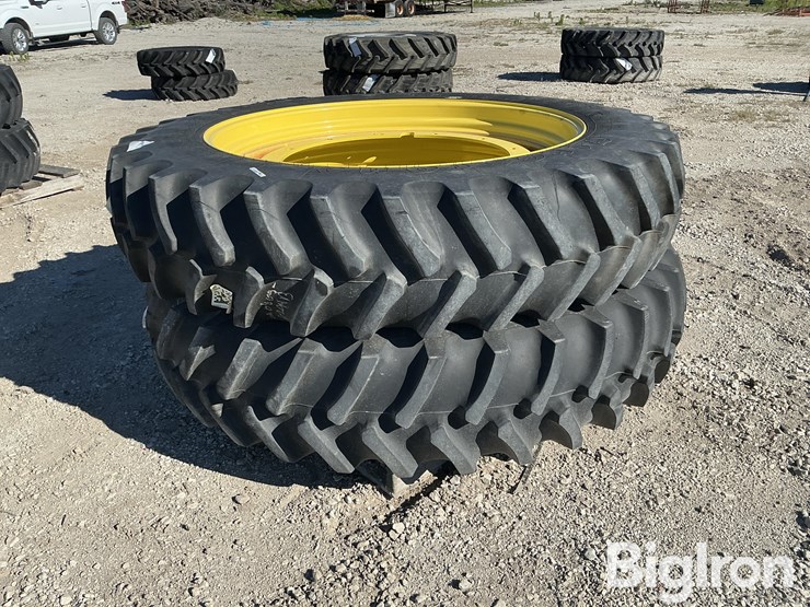 deere-tires-image-1