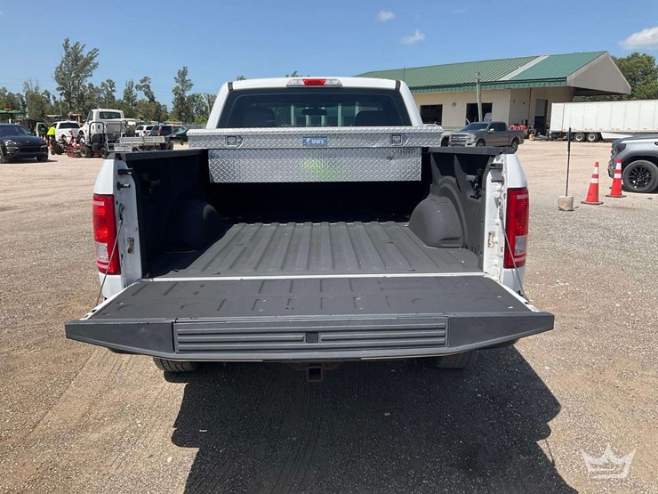 2016-ford-f150-image-18