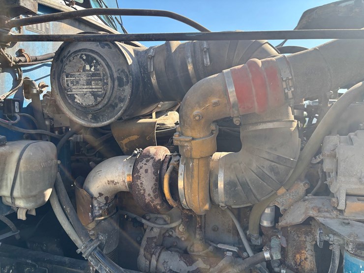 1988-peterbilt-377-image-34