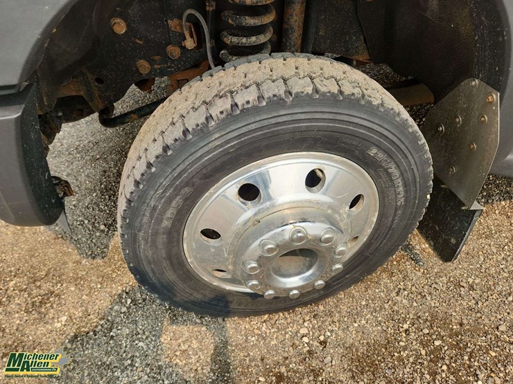 2012-ford-f550-image-32