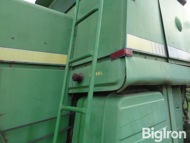 1982-john-deere-8820-image-17
