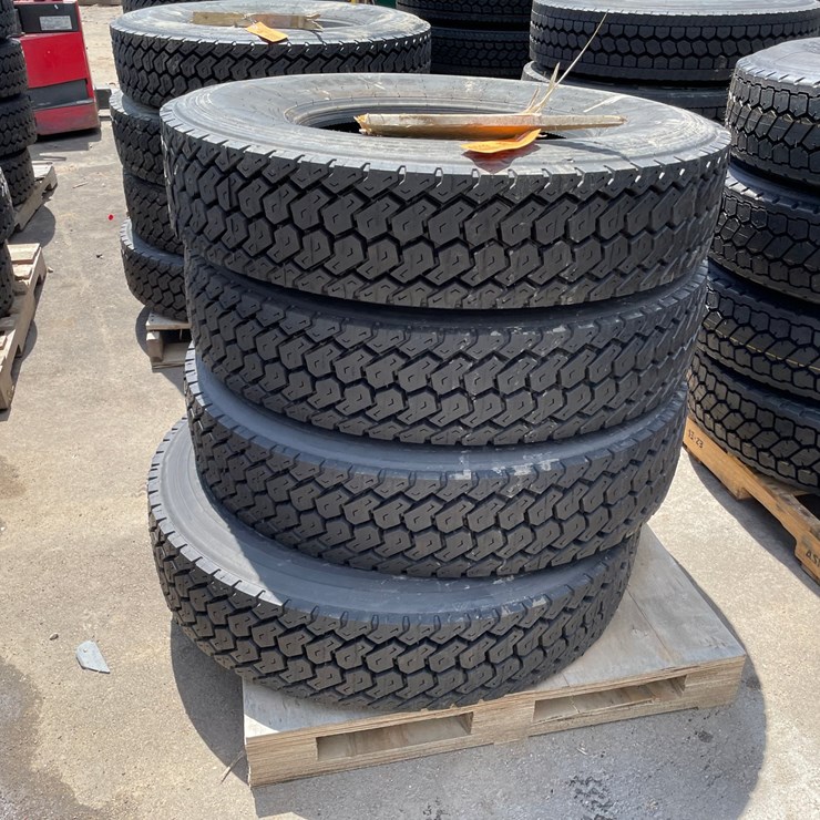 #6519 • Set of (4) Semi Tires