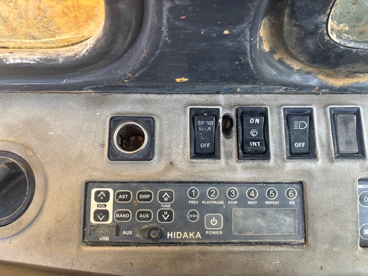 komatsu-pc200-lc-6le-image-76