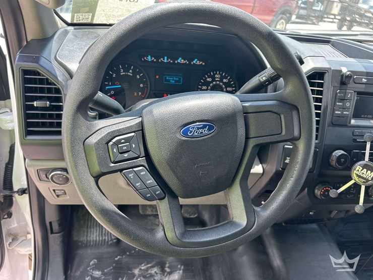 2020-ford-f150-image-11