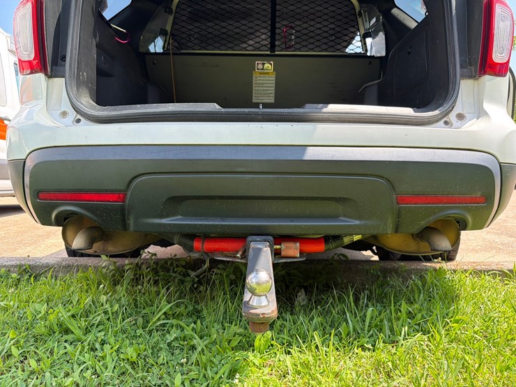 2012-ford-explorer-image-46