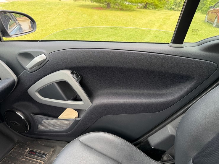 #1488-•-2012-smart-fortwo-passion-coupe-image-26