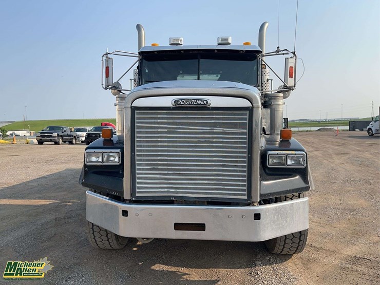 2008-freightliner-fld120-image-8