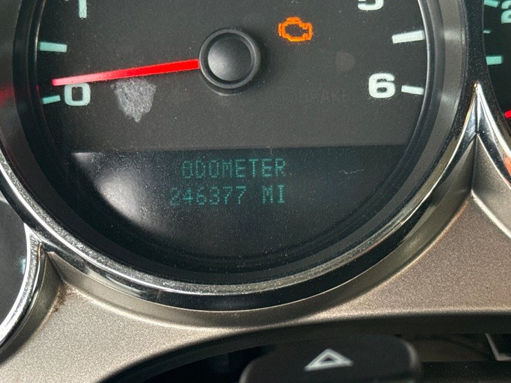 2013-chevrolet-2500-image-50