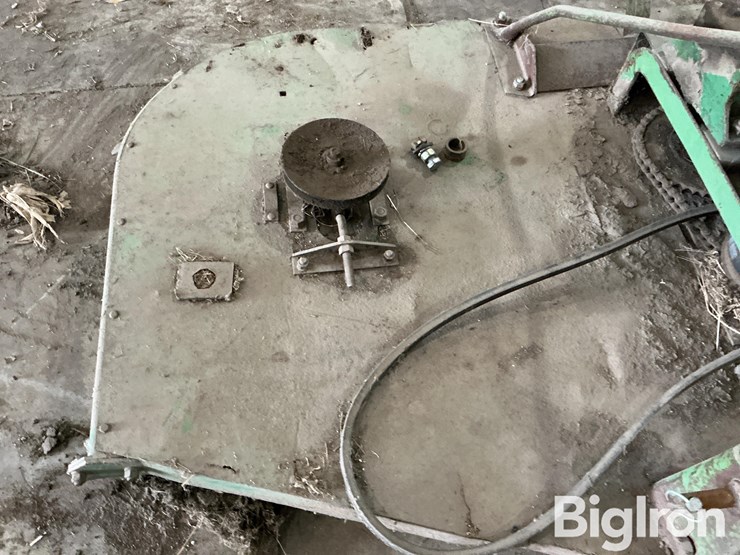 john-deere-84-image-12