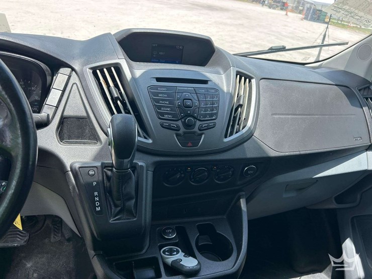2017-ford-transit-image-14