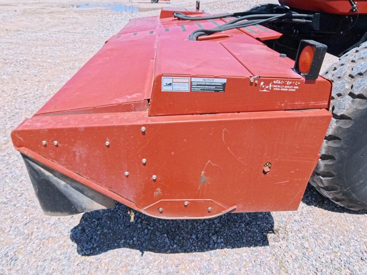 hesston-8550s-image-21
