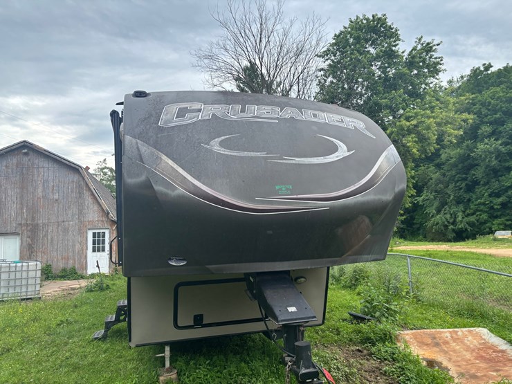 #2231-•-2014-crusader-335-5th-wheel-camper-image-3