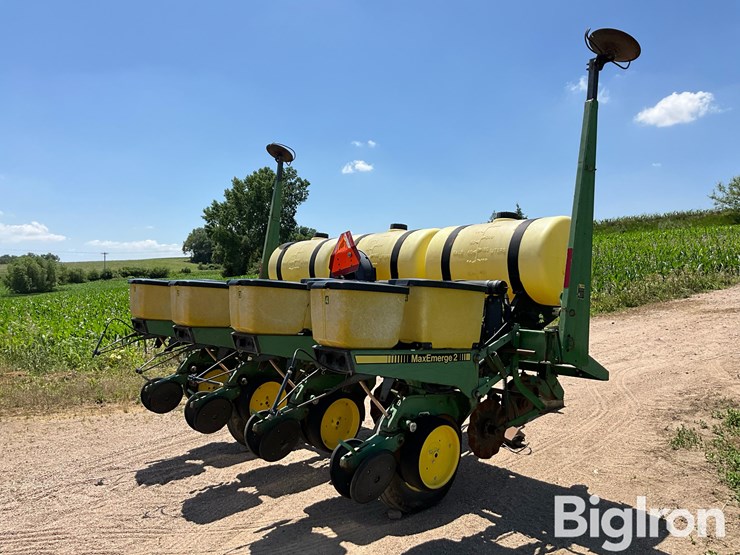 john-deere-7200-image-5