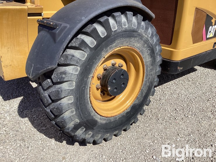 2015-caterpillar-tl1255c-image-15