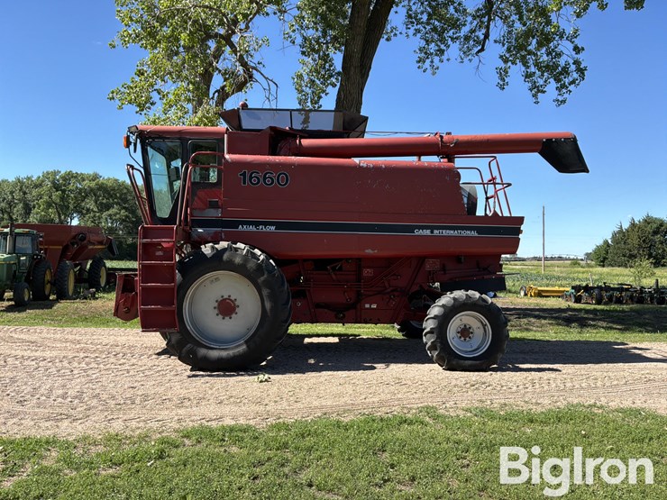 1989-case-ih-1660-image-8