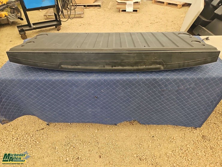 chevrolet-silverado-4th-generation-tailgate-image-7