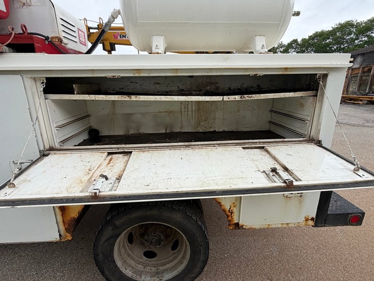 2001-ford-f450-image-29