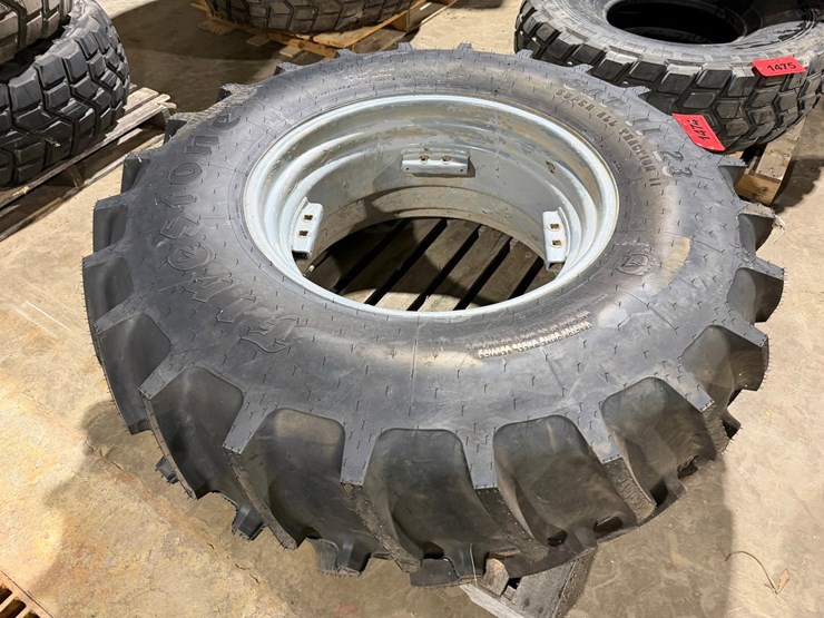 #1474-•-unused-18.4-30-tractor-tire-on-16"-massey-ferguson-wheel-image-2