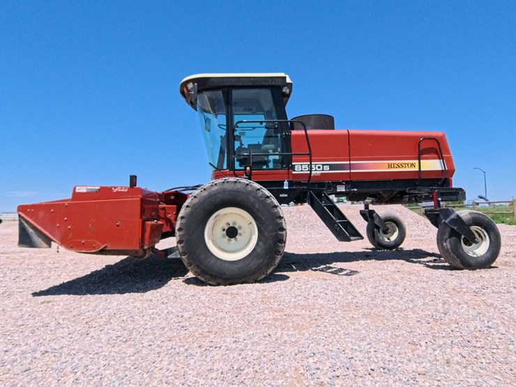 hesston-8550s-image-91