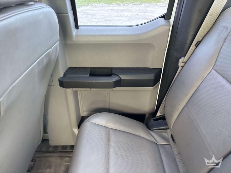 2017-ford-f150-image-24