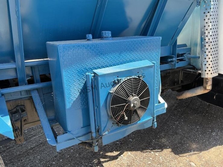 2000-international-4900-image-11