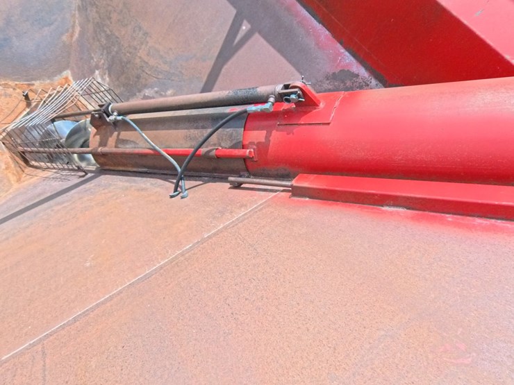 united-farm-tools-760-image-16