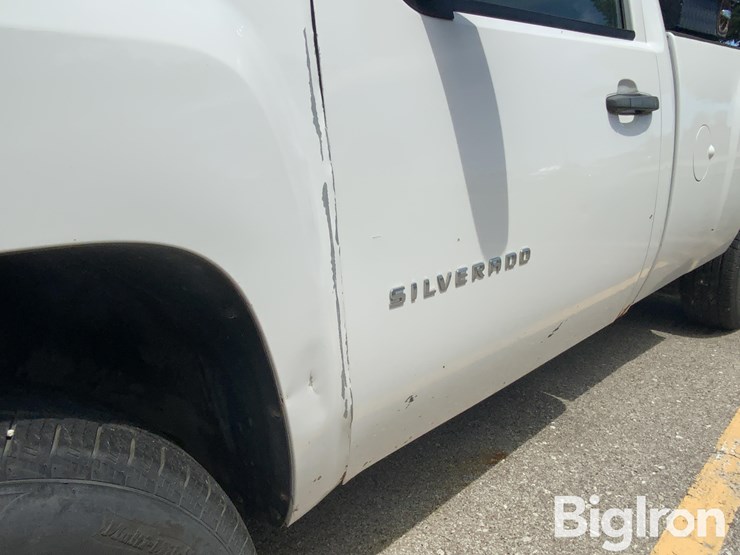 2013-chevrolet-silverado-1500-image-15