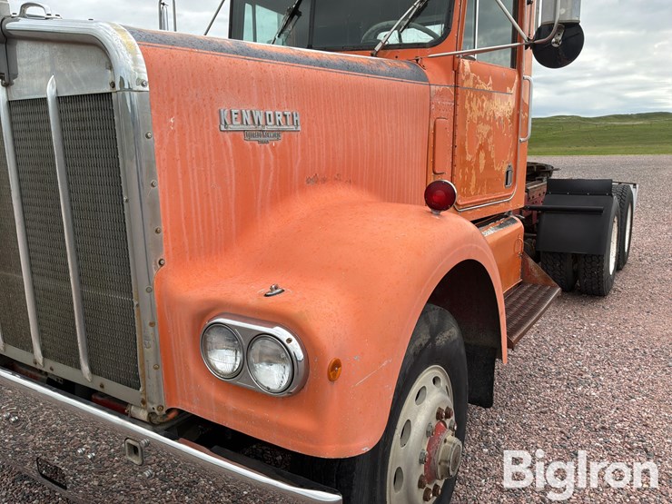 1973-kenworth-w900-image-16