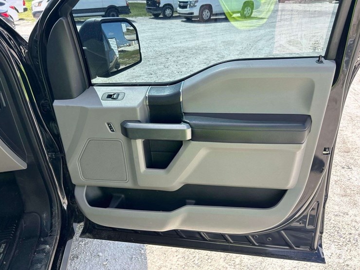 2016-ford-f150-image-21