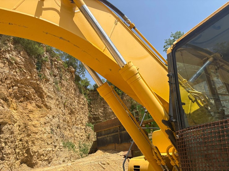 komatsu-pc200-lc-6le-image-49