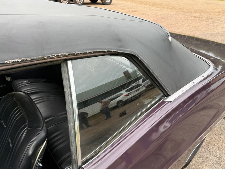 #1379-•-1967-pontiac-bonneville-convertible-car-image-35