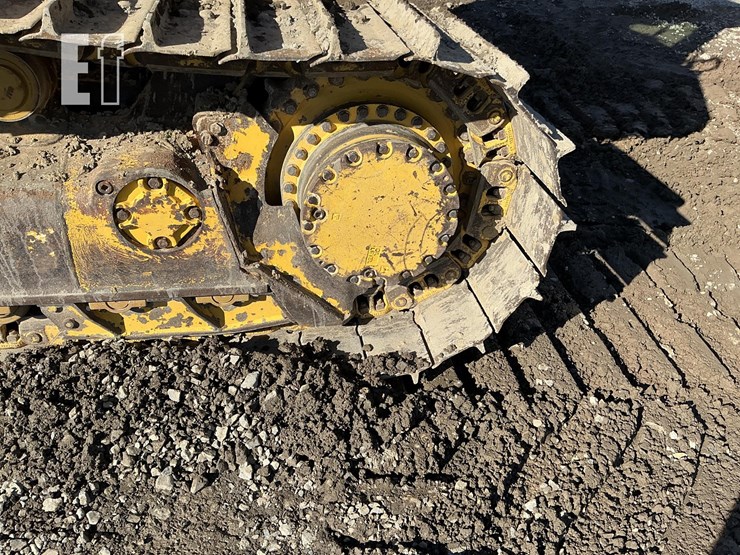 2021-komatsu-d51exi-24-image-9