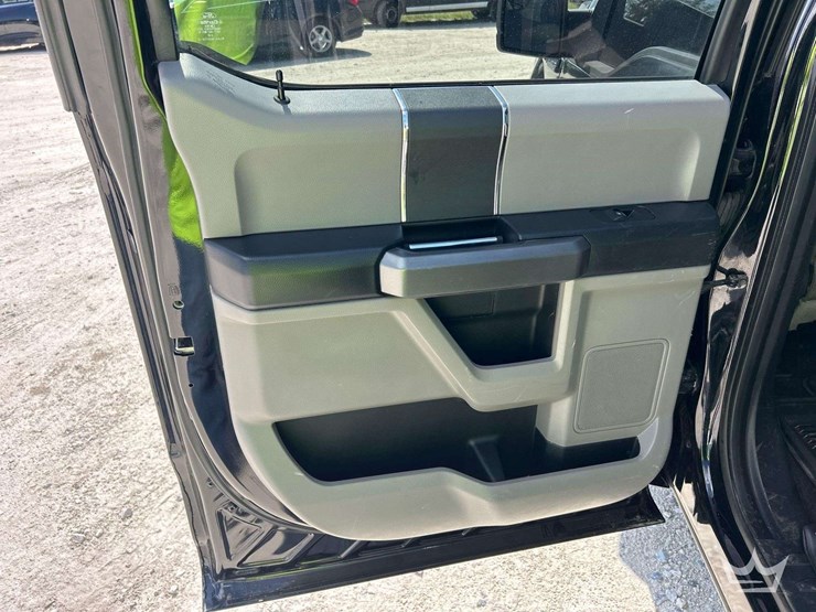 2016-ford-f150-image-16