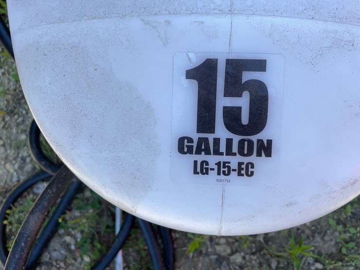 #7151-•-fimco-15-gallon-sprayer-image-11
