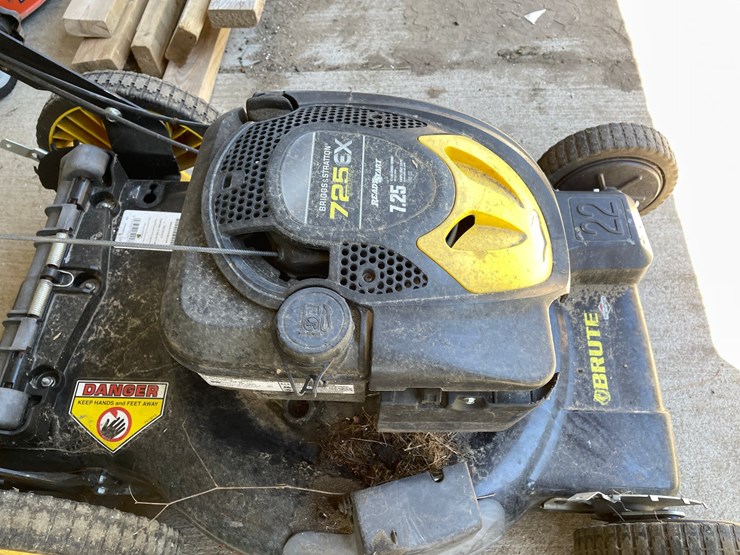 #7172-•-brute-push-mower-image-4