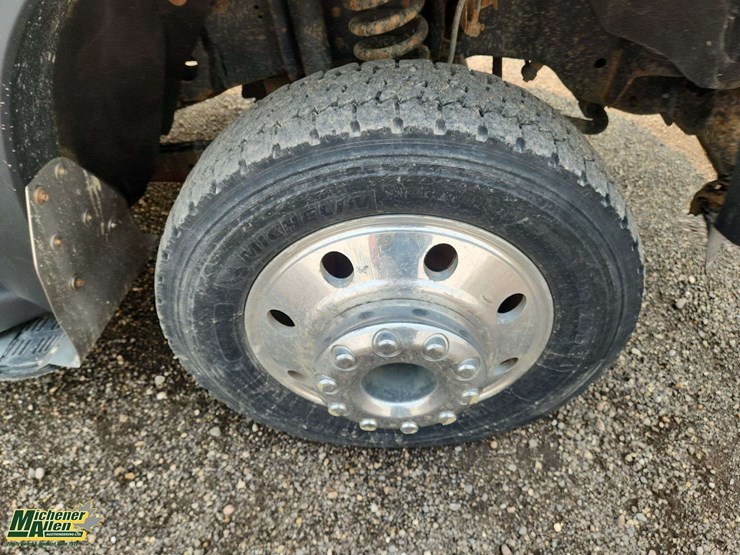 2012-ford-f550-image-35