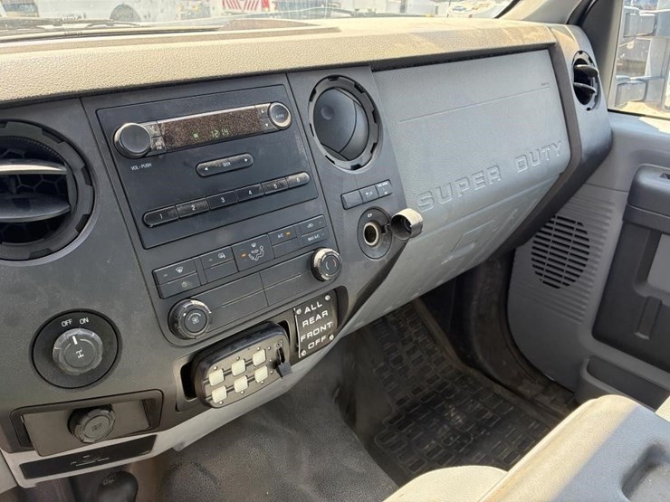 2011-ford-f250-image-18