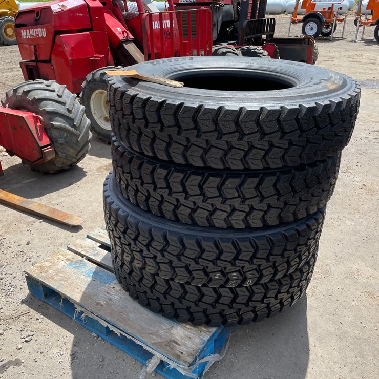 #6512 • Set of (4) Semi Tires