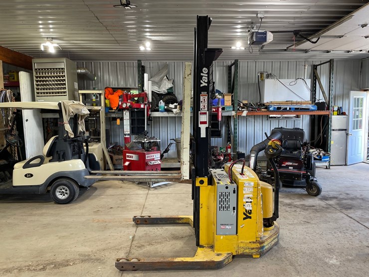 #6064-•-yale-electric-pallet-stacker-image-19