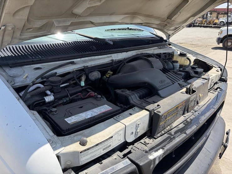 2001-ford-e350-image-8