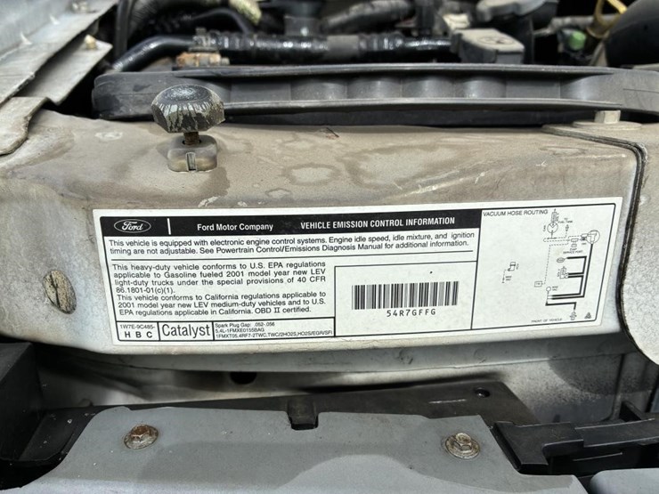 2001-ford-e250-image-18