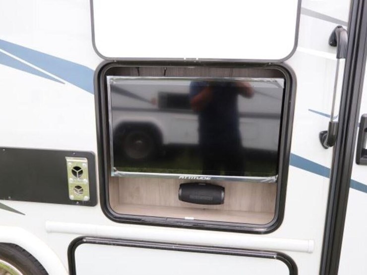 2024-ford-transit-image-7