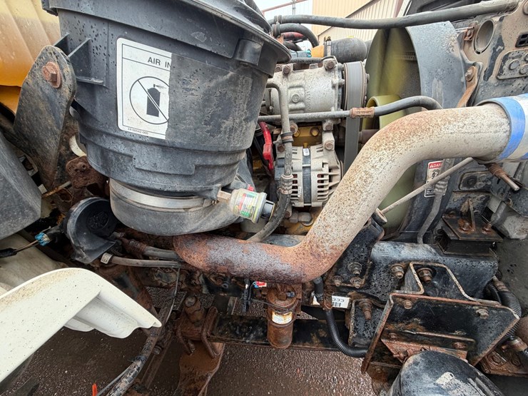 #1797-•-1996-freightliner-m2-lp-truck-image-53