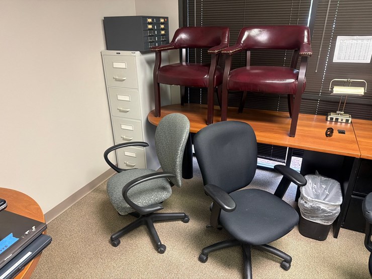 #3538-•-lot-of-office-desks-|-located-in-st.-rose,-la-image-7