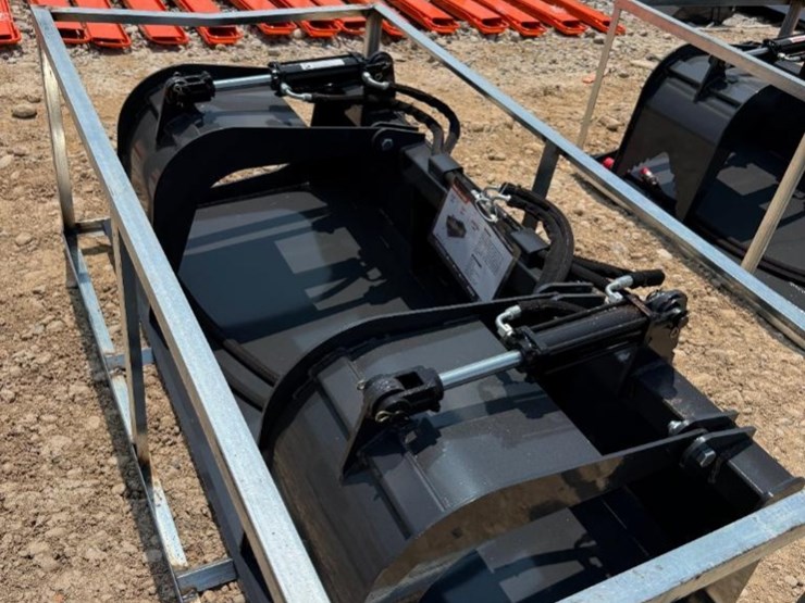 2026-wolverine-gb-11-72w-grapple-bucket-image-3