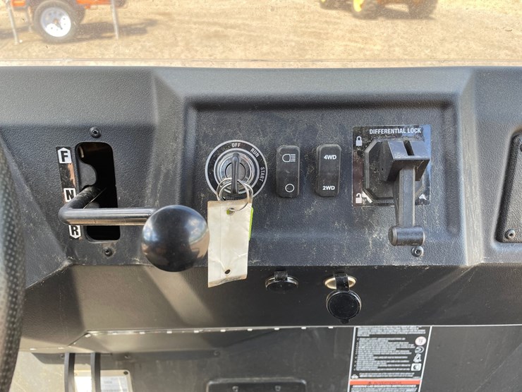 #6058-•-2020-landstar-700-crew4-utv-image-31
