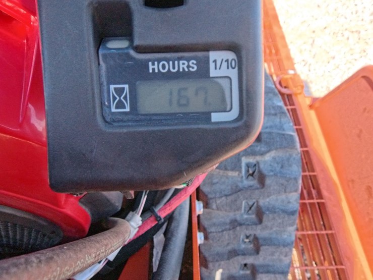 2022-ditch-witch-c24x-image-12