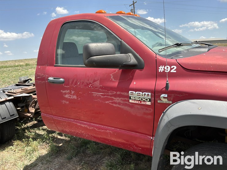 2009-dodge-ram-5500-image-16